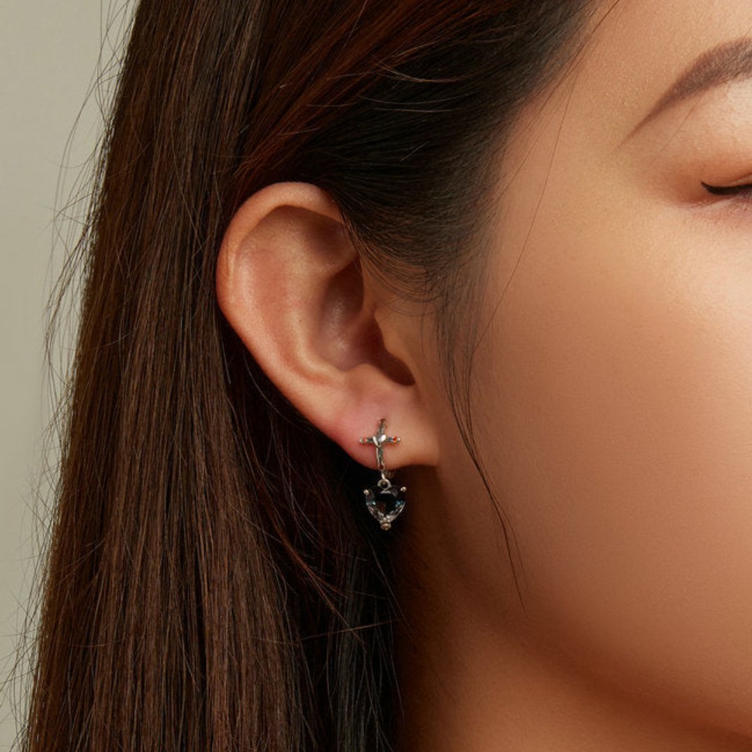 Black Heart Zirconia Silver Hoop Earrings - Earrings - Pretland | Spiritual Crystals & Jewelry