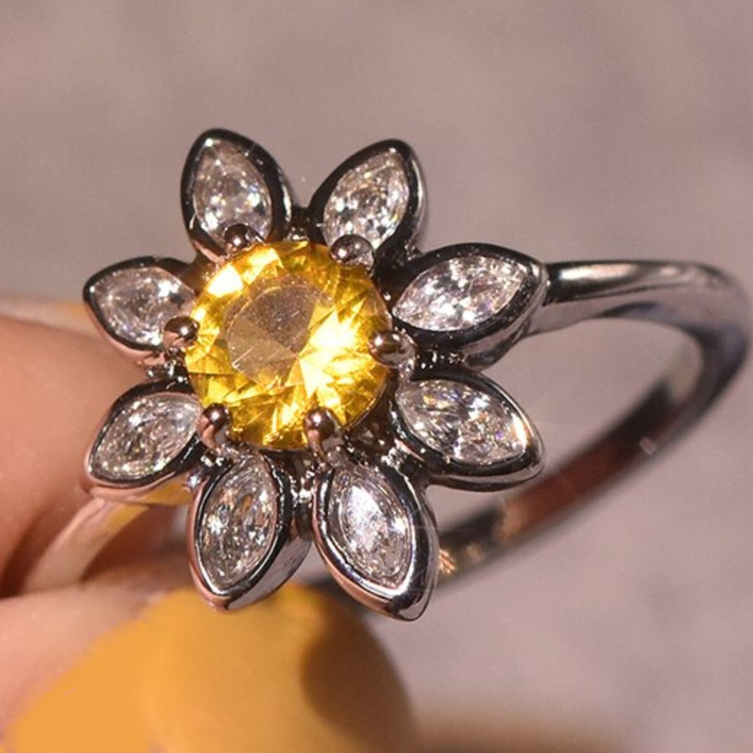 Charm Daisy Citrine Sterling Silver Ring - Rings - Pretland | Spiritual Crystals & Jewelry