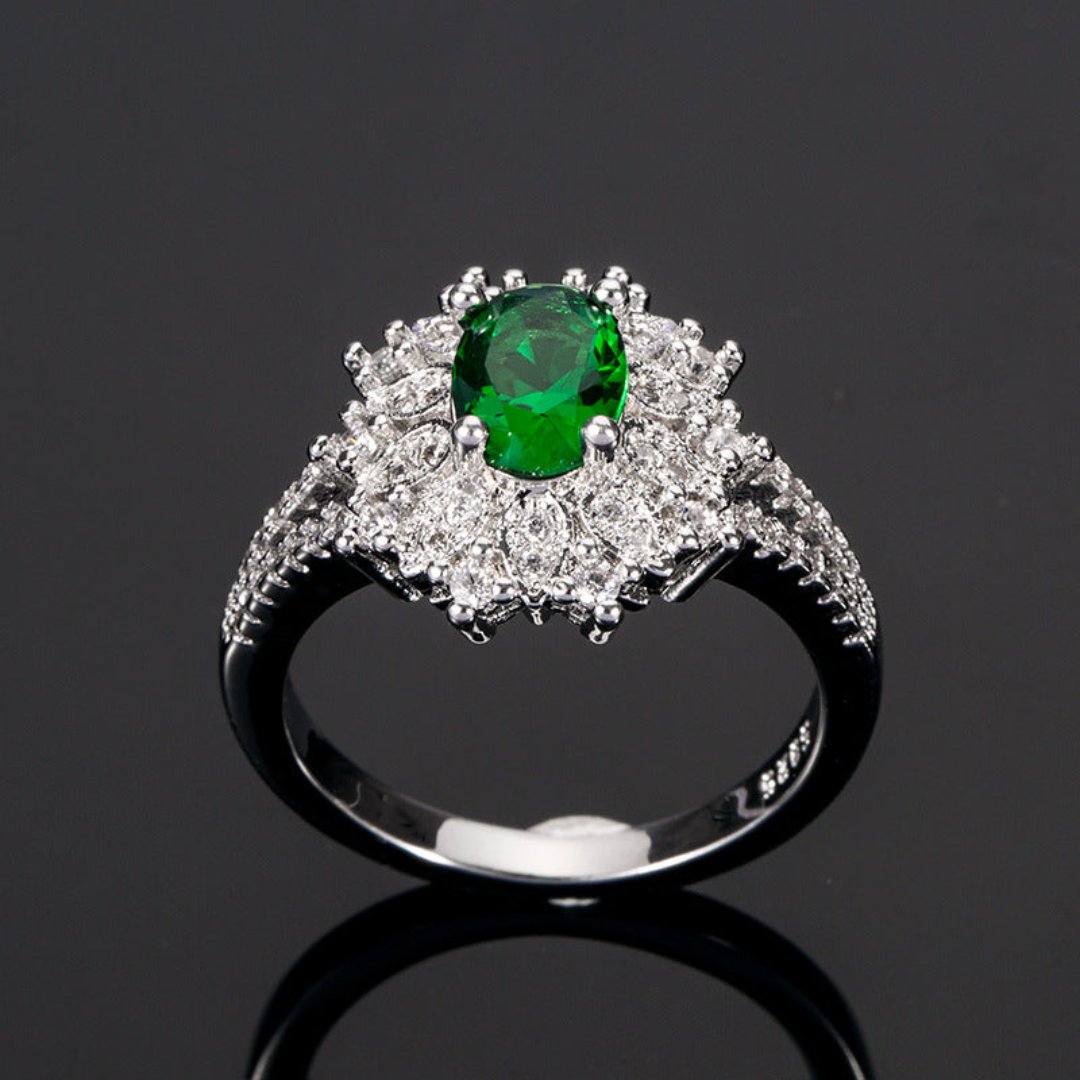 Vintage Emerald & Zircon Ring - Rings - Pretland | Spiritual Crystals & Jewelry