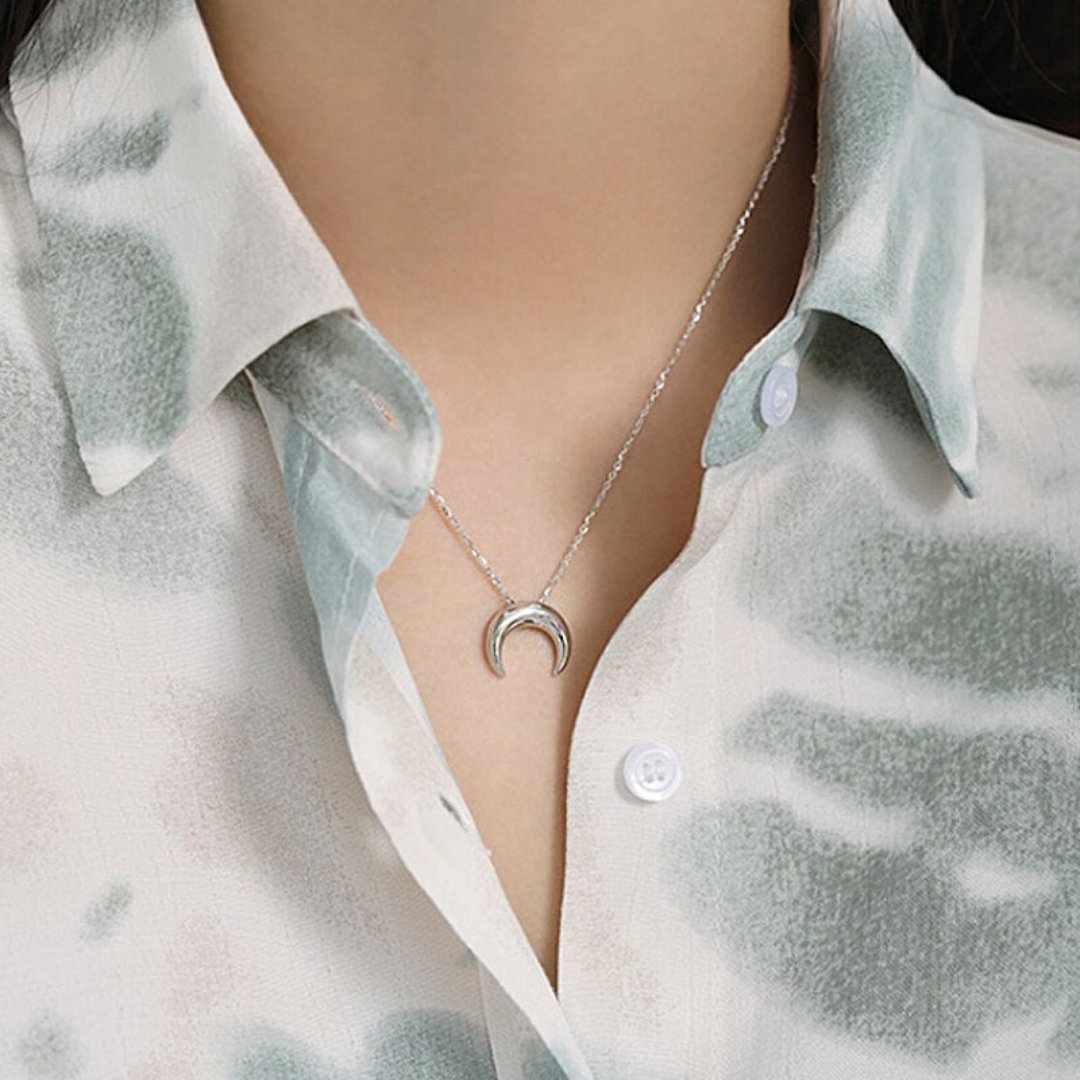 Layla Moon 925 Sterling Silver Necklace - Necklaces - Pretland | Spiritual Crystals & Jewelry