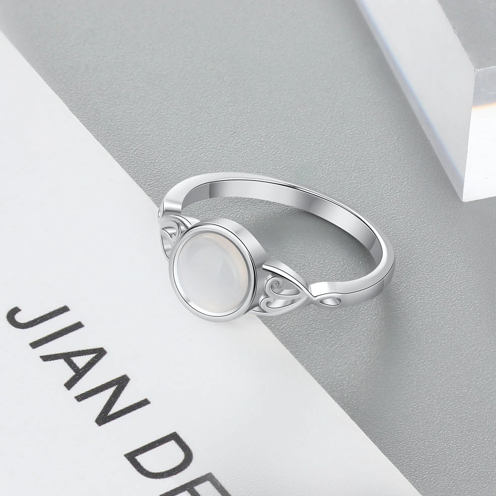 Elegant Moonstone Sterling Silver Ring - Rings - Pretland | Spiritual Crystals & Jewelry