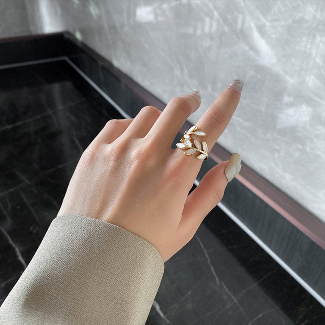 Elegant Leaf Opal Ring - Rings - Pretland | Spiritual Crystals & Jewelry