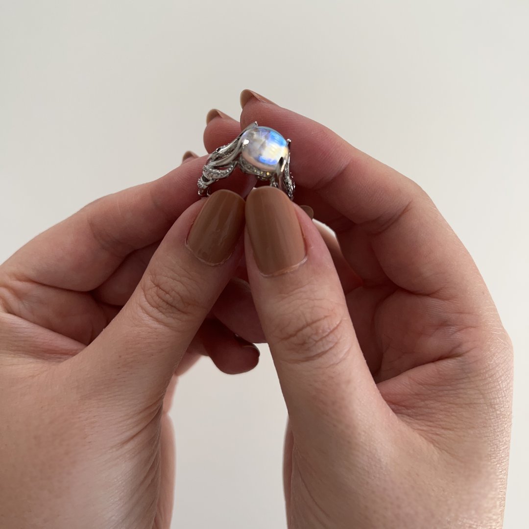 Vintage Moonstone Big Circular Cut Silver Ring - Rings - Pretland | Spiritual Crystals & Jewelry