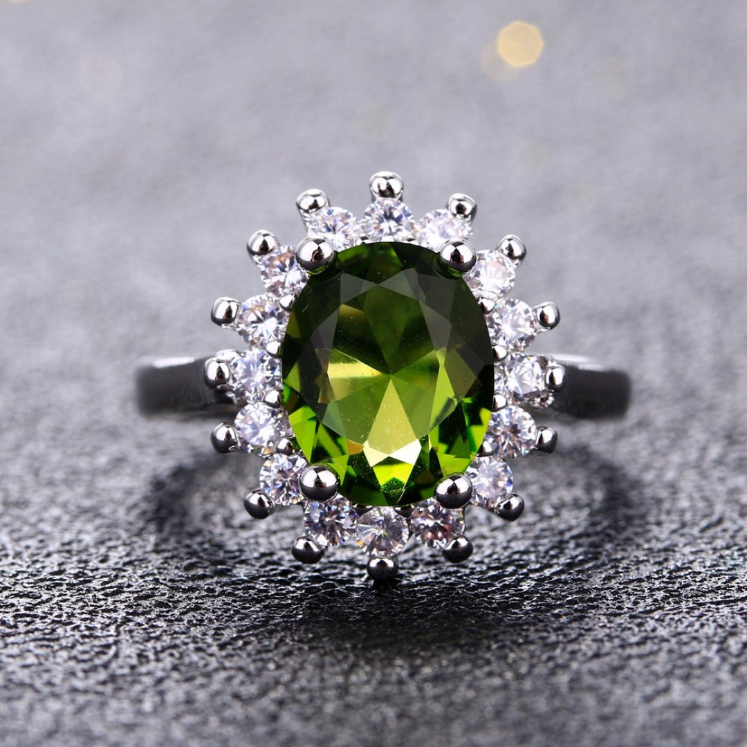 Flower Peridotite Sterling Silver Ring - Rings - Pretland | Spiritual Crystals & Jewelry