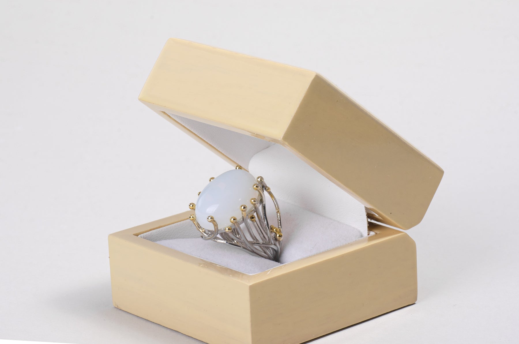 Spiritual Vintage Moonstone Silver Ring - Rings - Pretland | Spiritual Crystals & Jewelry