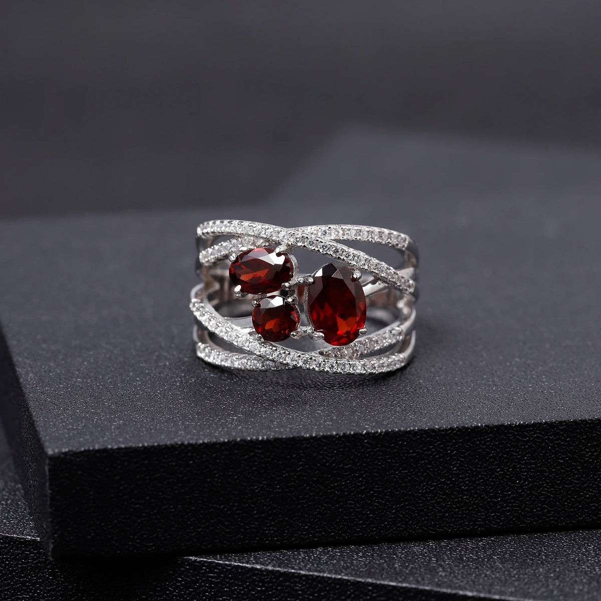 Chic 1.87 Carat Garnet 925 Sterling Silver Ring