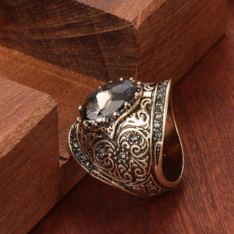 Gray Quartz Vintage Mosaic Ring