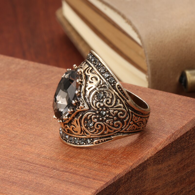 Gray Quartz Vintage Mosaic Ring