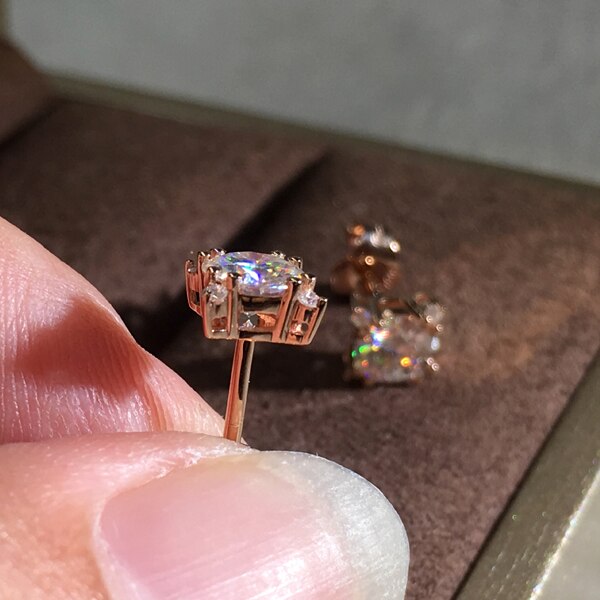 Glowing Flower Stud Earrings - Earrings - Pretland | Spiritual Crystals & Jewelry
