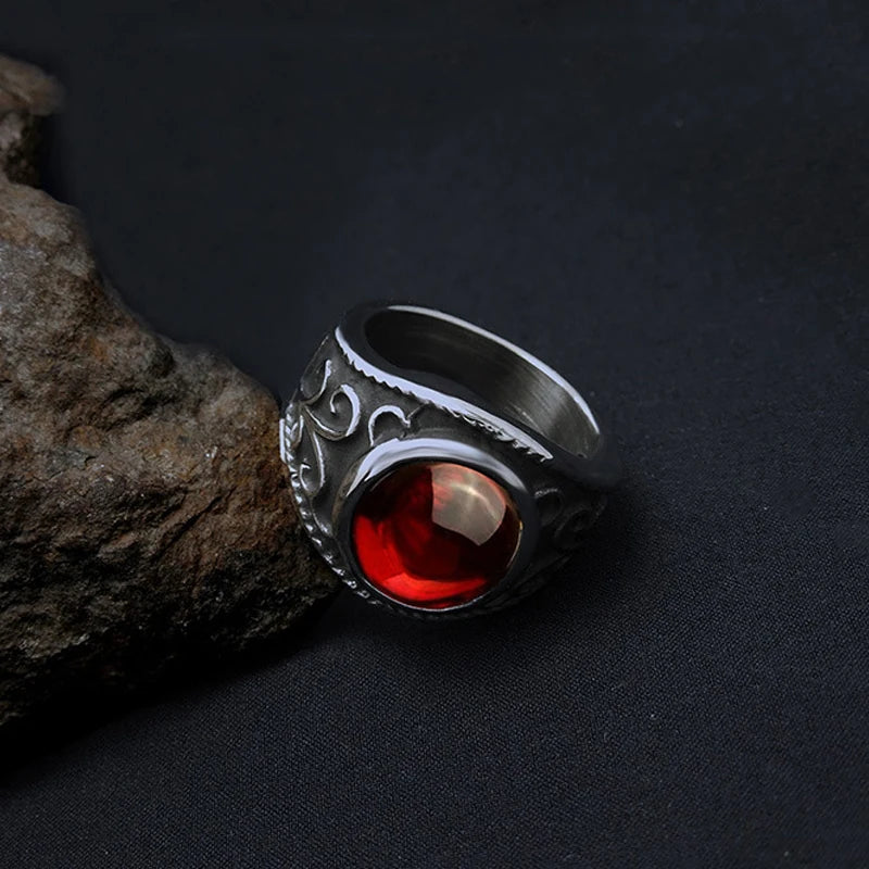 Vintage Eye Garnet Ring