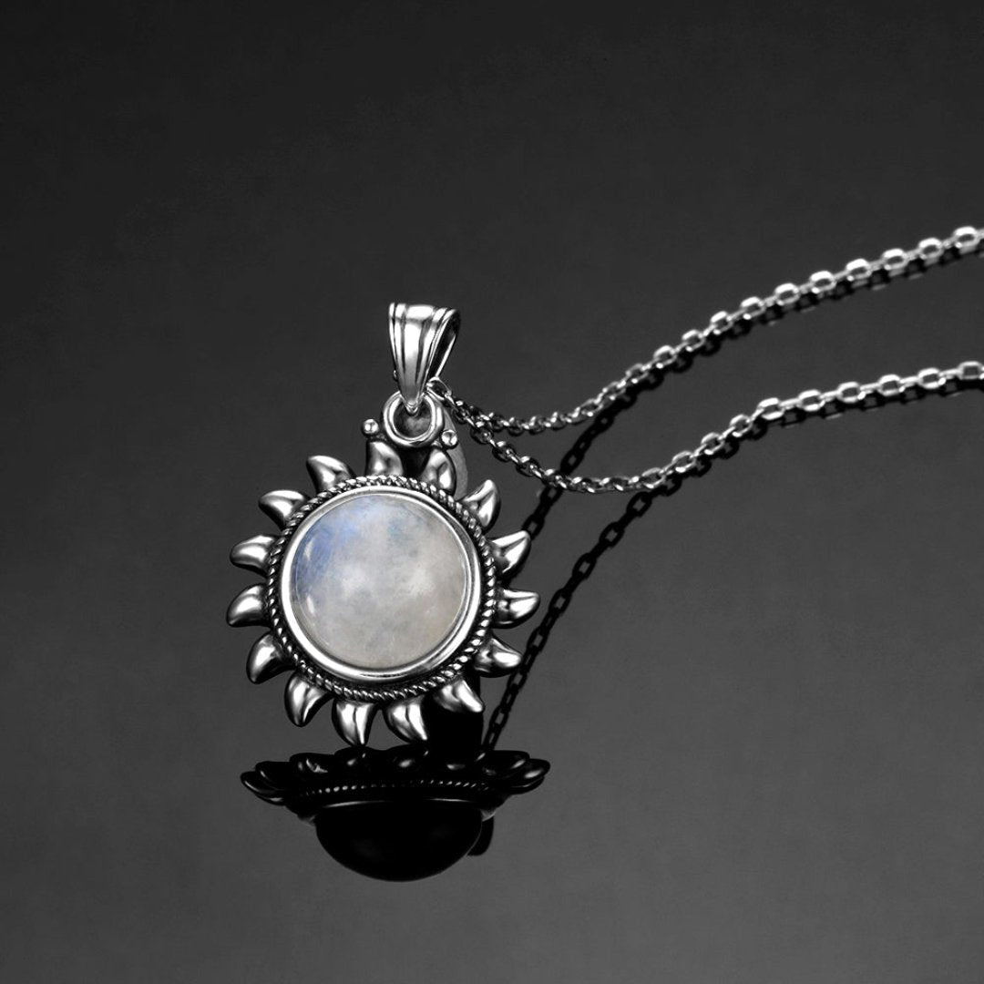 Vintage Moonstone Silver Necklace - Necklace - Pretland | Spiritual Crystals & Jewelry