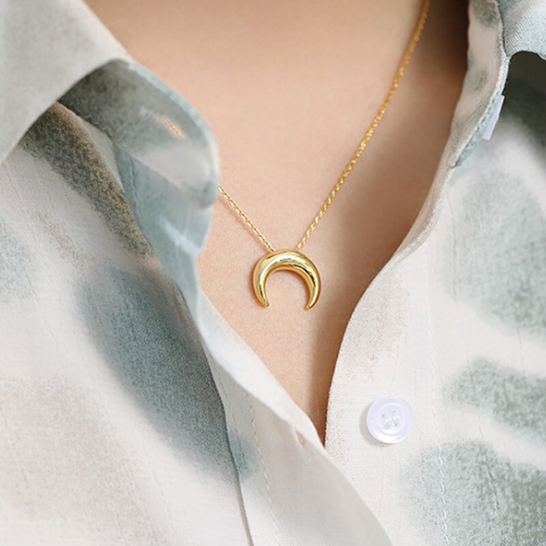 Layla Moon 925 Sterling Silver Necklace - Necklaces - Pretland | Spiritual Crystals & Jewelry