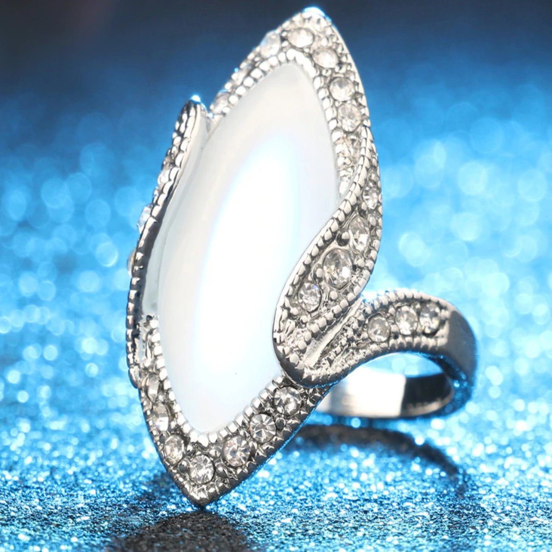 Bohemian Opal Ring - Rings - Pretland | Spiritual Crystals & Jewelry