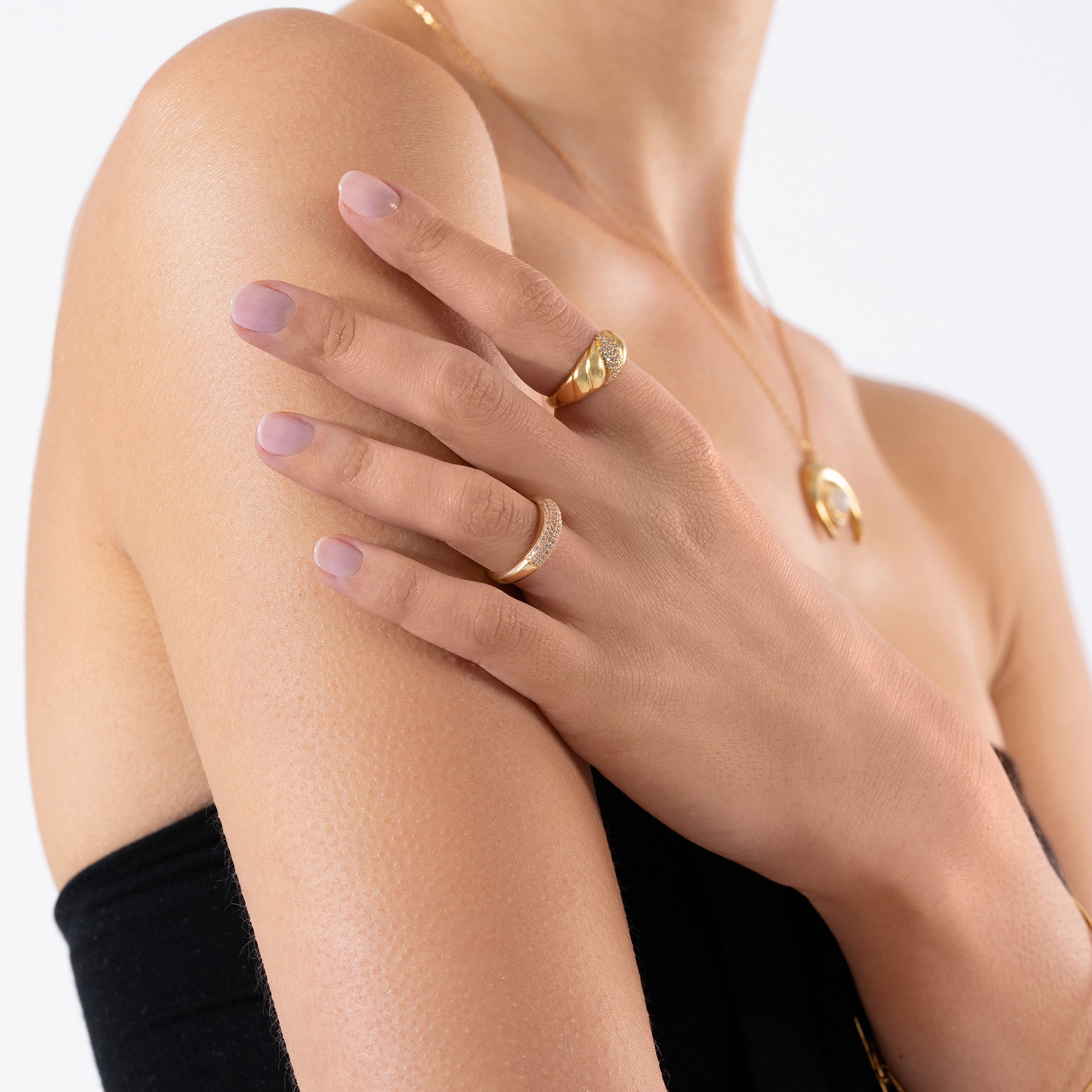 Cupola Sparkly Gold Ring