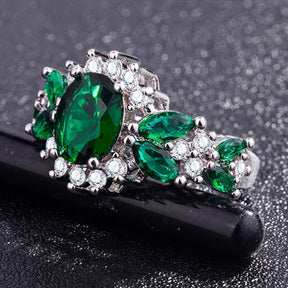 Magnificent Emerald & Zirconia Ring - Rings - Pretland | Spiritual Crystals & Jewelry