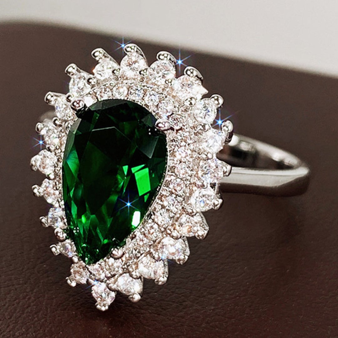 Royal Emerald & Zirconia Ring - Rings - Pretland | Spiritual Crystals & Jewelry