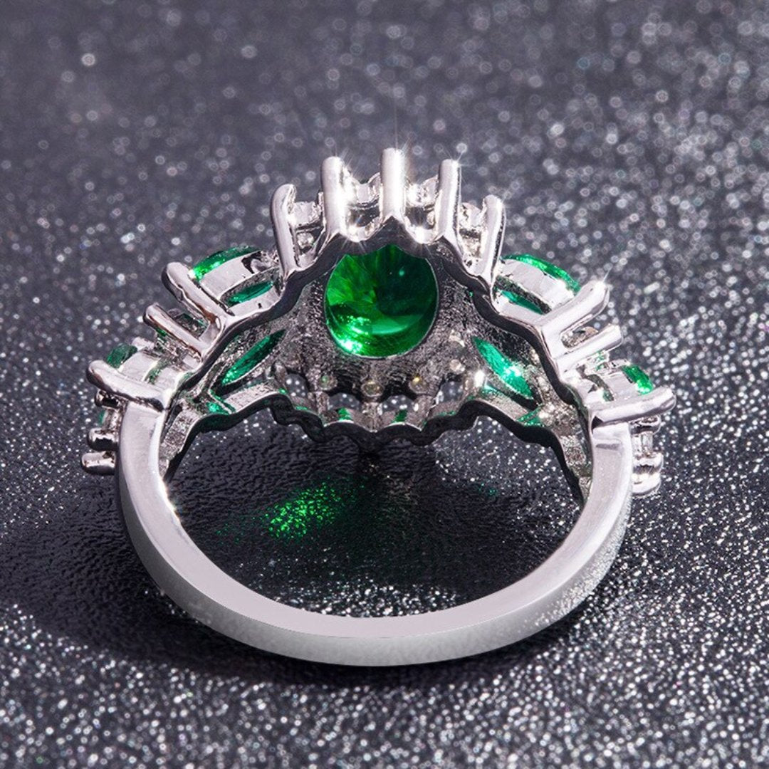 Magnificent Emerald & Zirconia Ring - Rings - Pretland | Spiritual Crystals & Jewelry