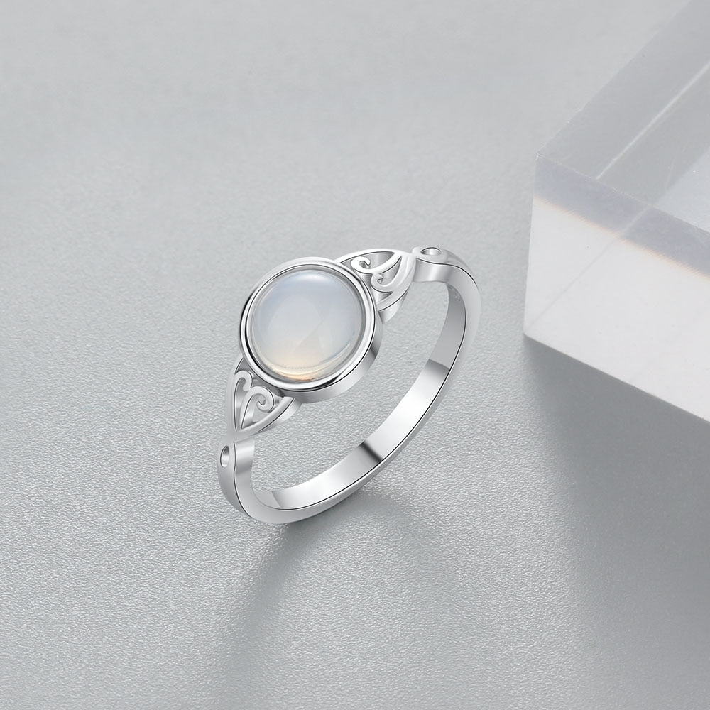 Elegant Moonstone Sterling Silver Ring - Rings - Pretland | Spiritual Crystals & Jewelry
