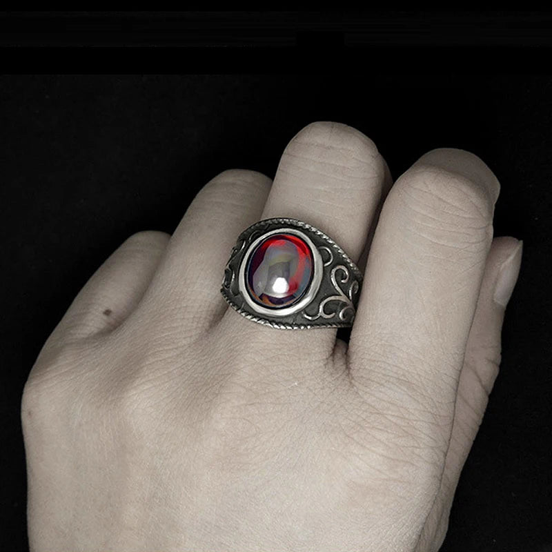 Vintage Eye Garnet Ring