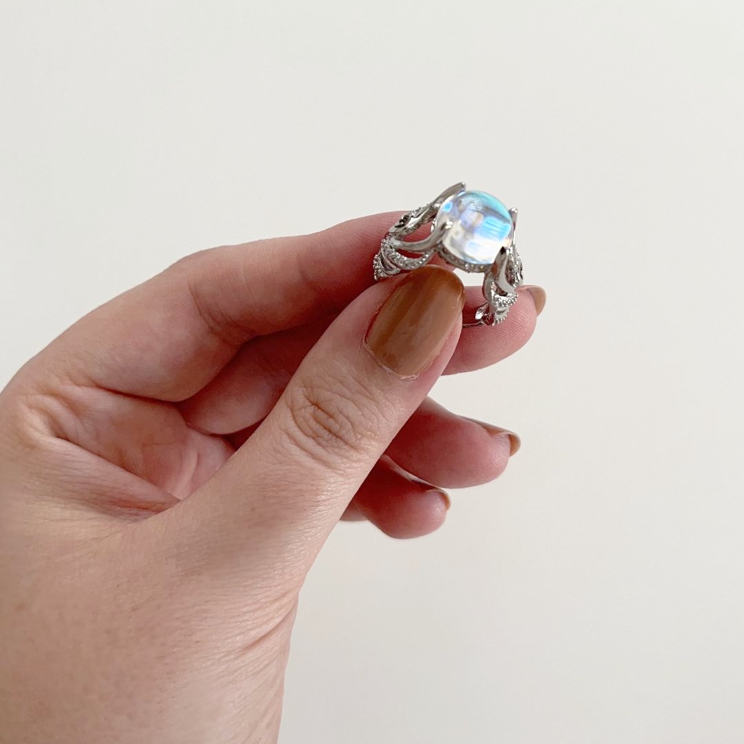 Vintage Moonstone Big Circular Cut Silver Ring - Rings - Pretland | Spiritual Crystals & Jewelry